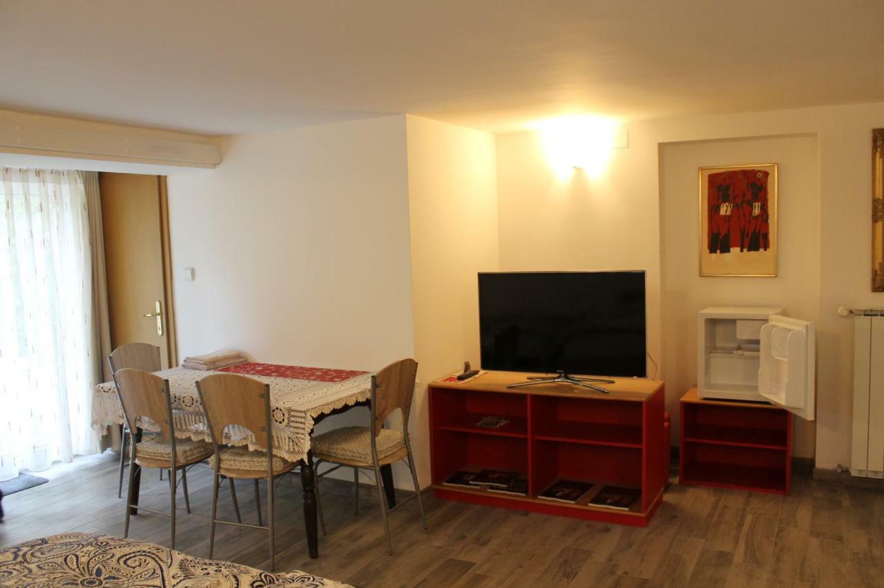 Rooms Jurca Postojna Exterior foto