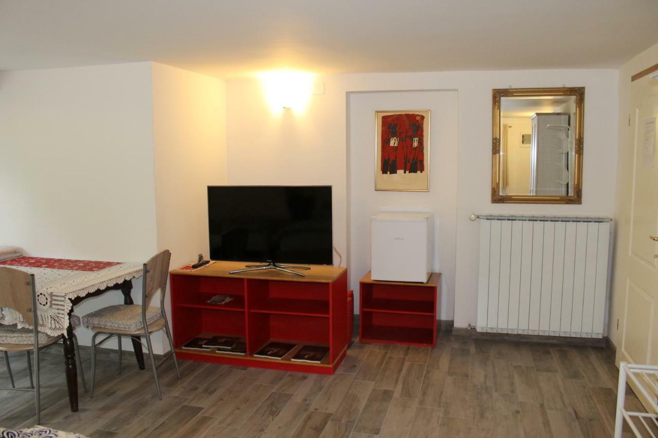 Rooms Jurca Postojna Exterior foto